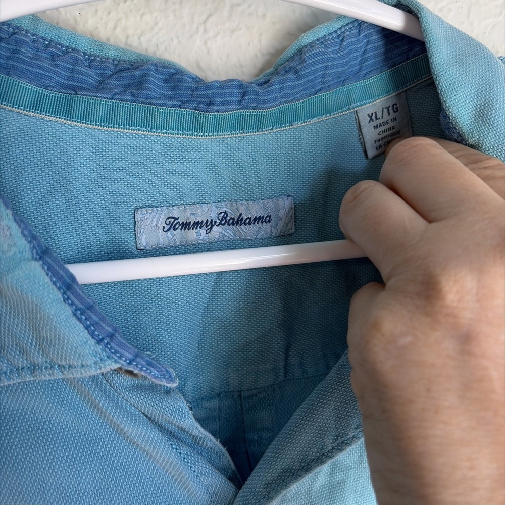Tommy Bahama Men's Beach Vacay Resort Turquoise Blue Button Shirt Size XL - Picture 2 of 6